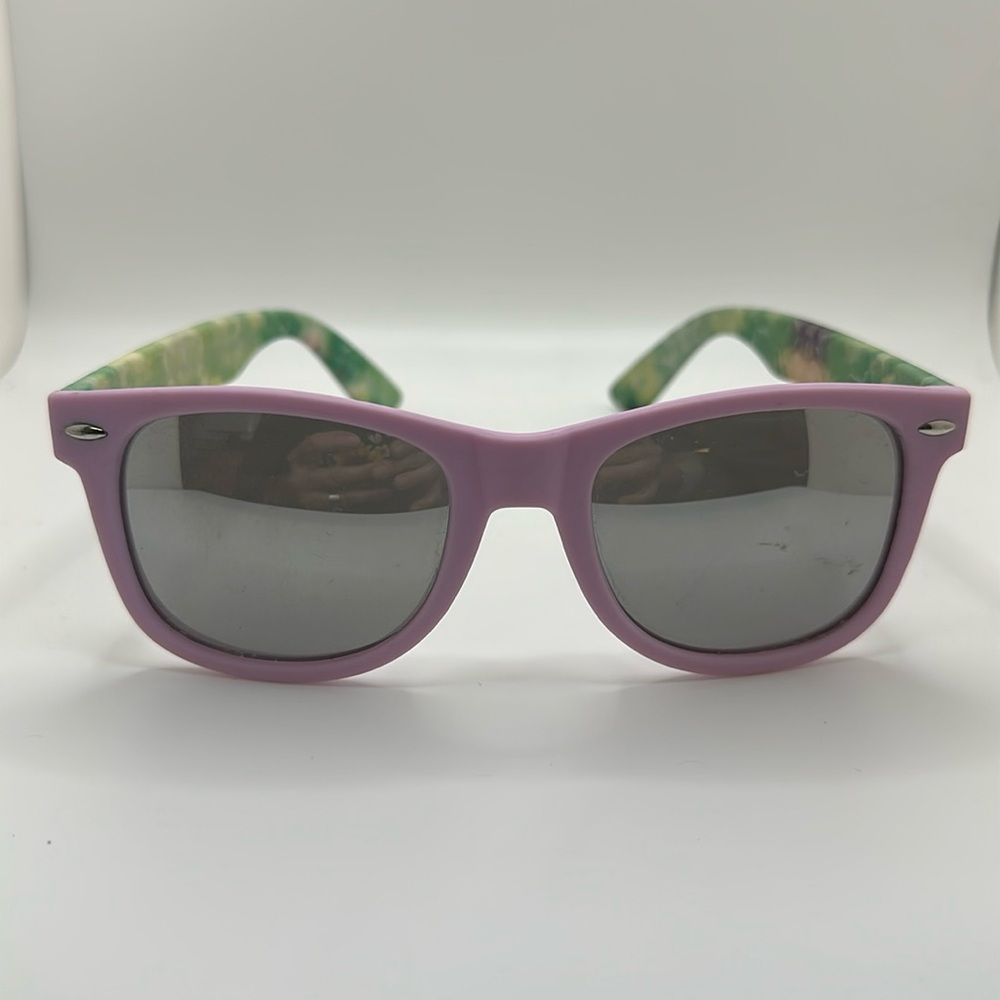Pan Oceanic Lavender with Patterned Arms 100% UV Protection.  New without tags